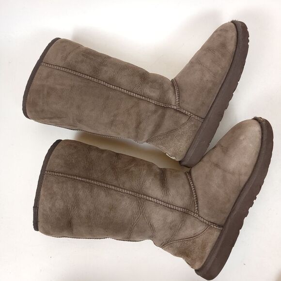 UGG Australia Women’s Classic Tall Boots Brown Suede Sheepskin Winter Size 8W - Picture 4 of 12